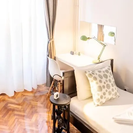 And Comfy 2bdr Near Parliament *