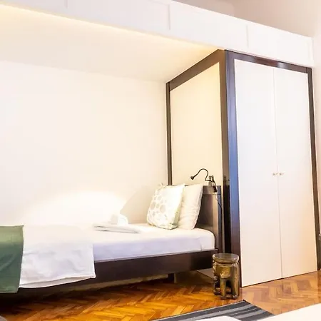 And Comfy 2bdr Near Parliament Апартаменты Белград