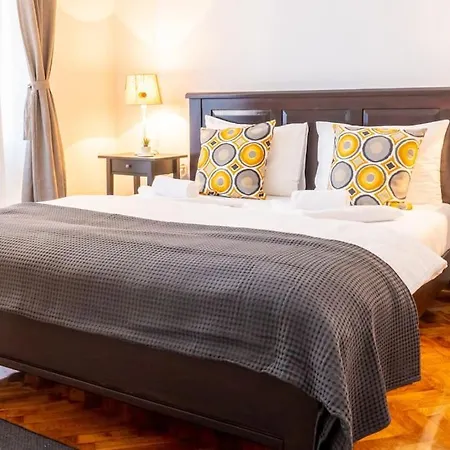 And Comfy 2bdr Near Parliament 베오그라드